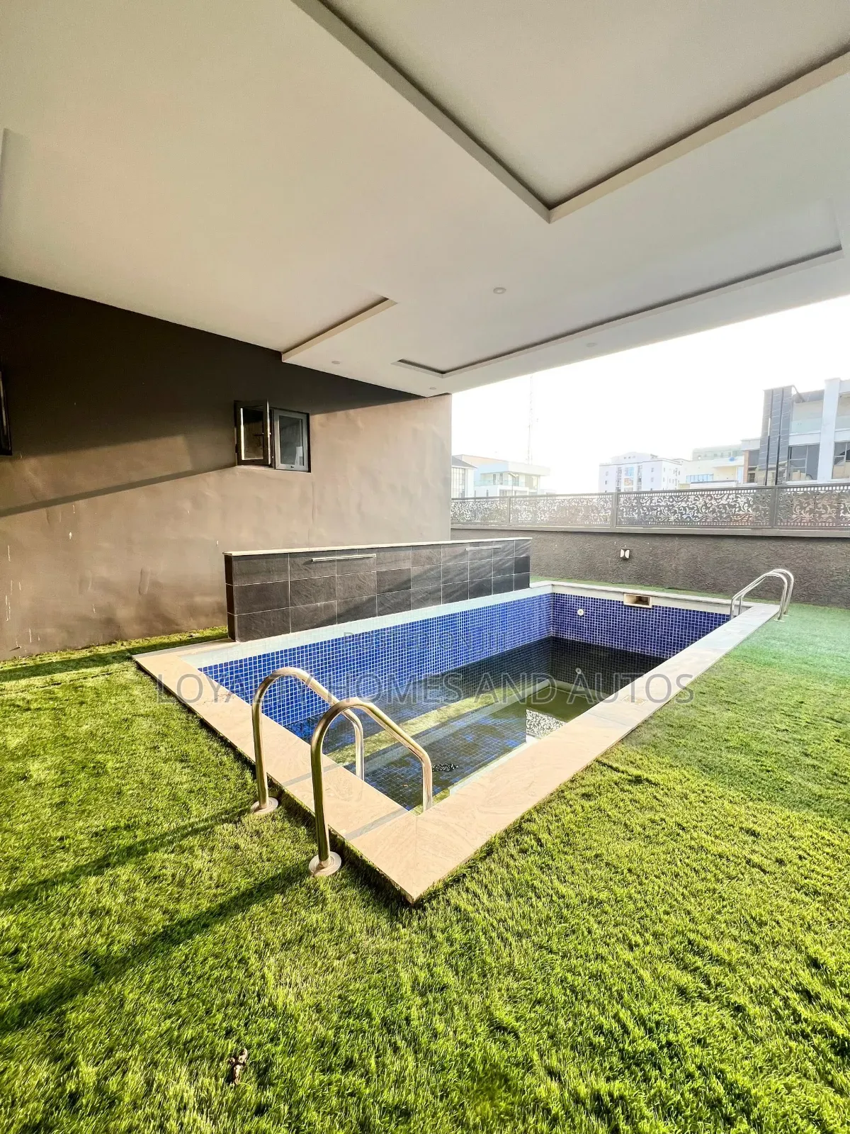 Furnished 5bdrm Duplex in Ikate for sale in Ikate