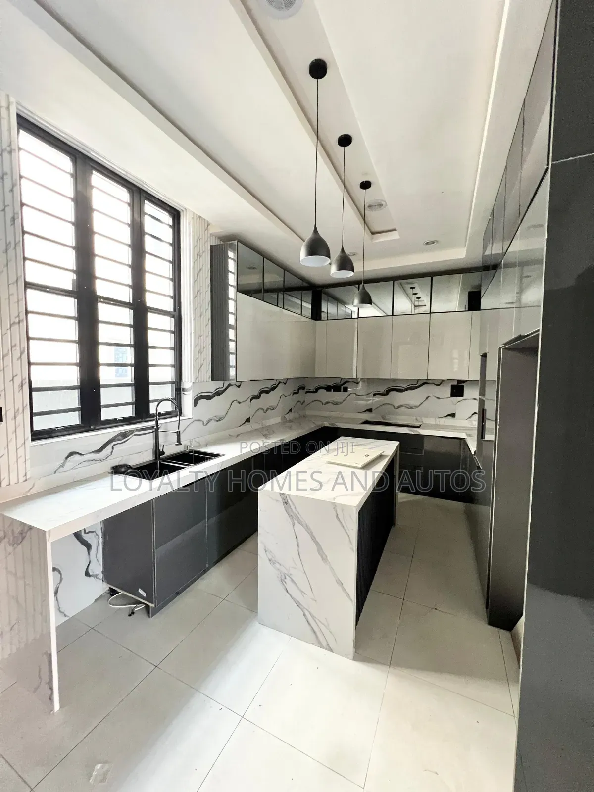 Furnished 4bdrm Duplex in Osapa london for sale in Osapa london
