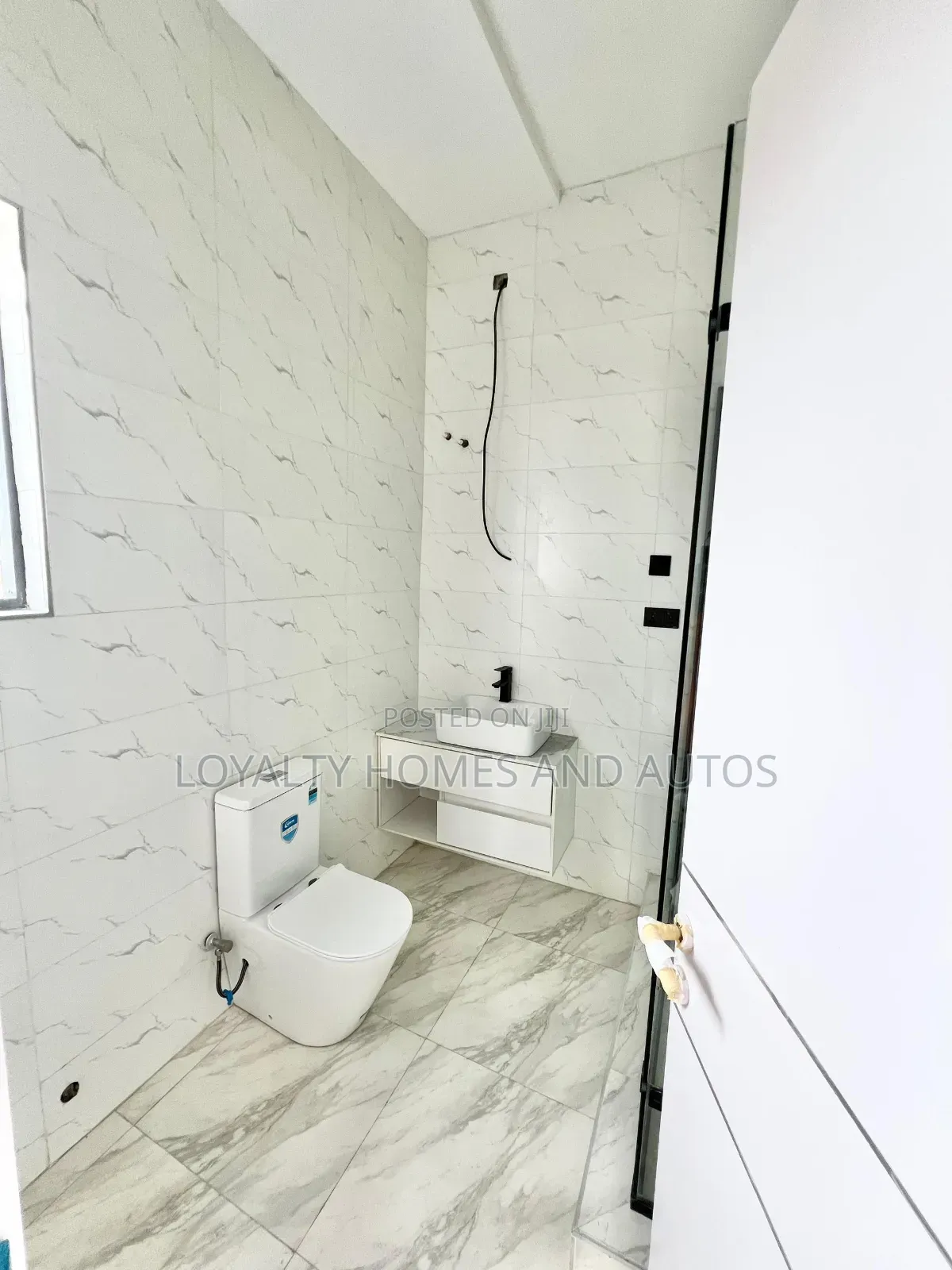 Furnished 5bdrm Duplex in Osapa london for sale in Osapa london