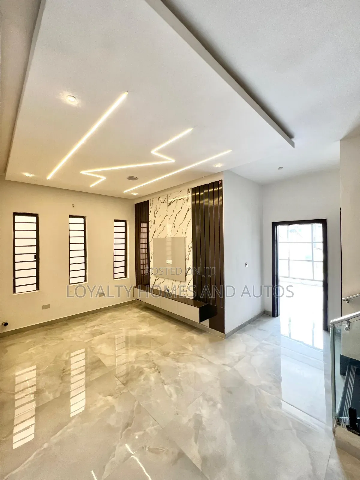 Furnished 5bdrm Duplex in Osapa london for sale in Osapa london