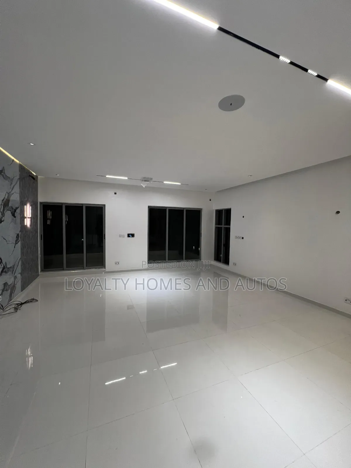 Furnished 5bdrm Duplex in Osapa london for sale in Osapa london