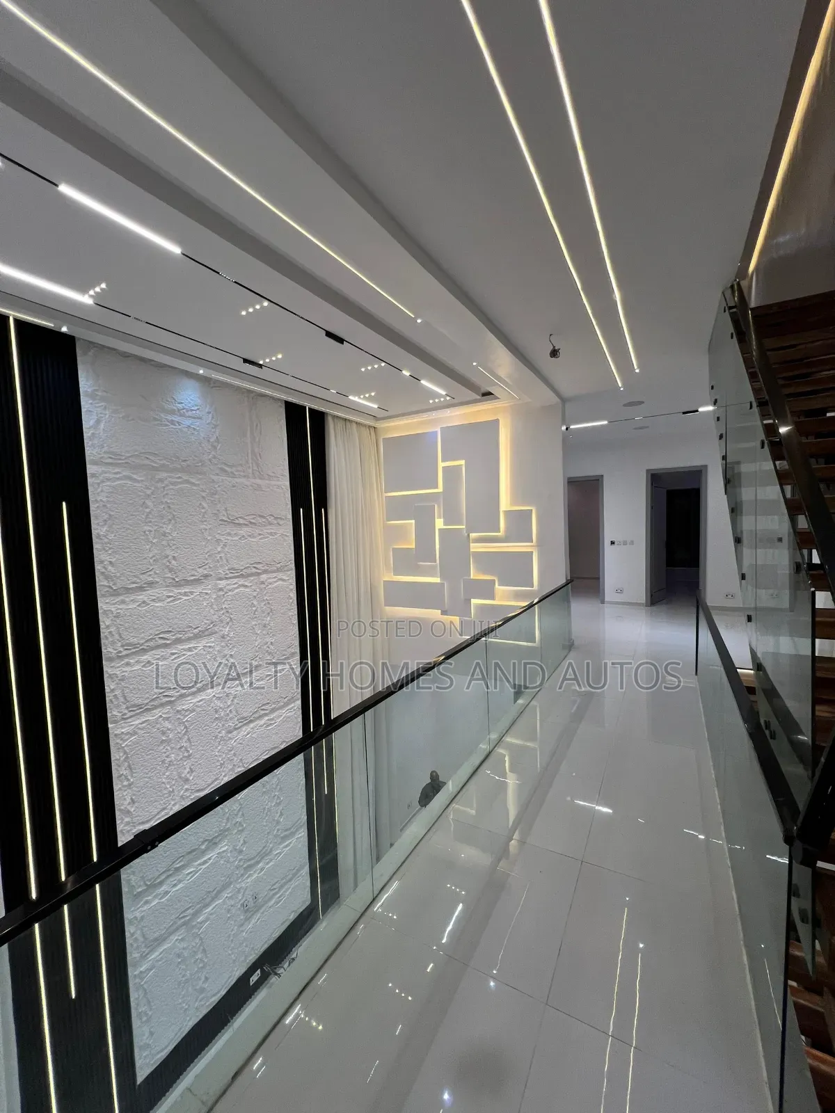 Furnished 5bdrm Duplex in Osapa london for sale in Osapa london