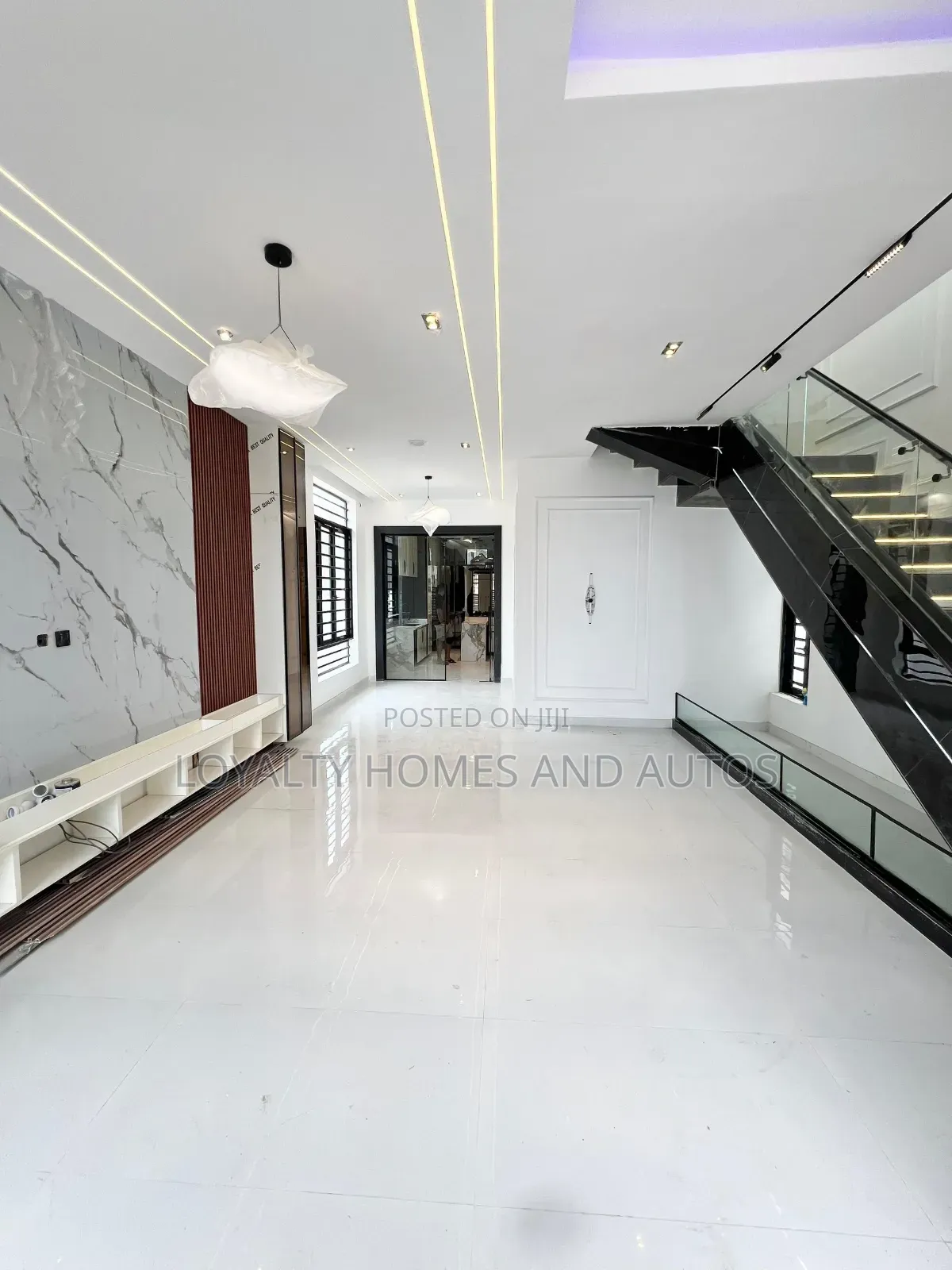 Furnished 4bdrm Duplex in Chevron for sale in Chevron