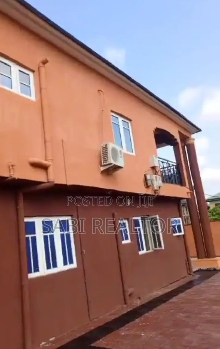 Furnished 2bdrm Block of Flats in Jakande Estate, Oke-Afa for sale in Oke-Afa