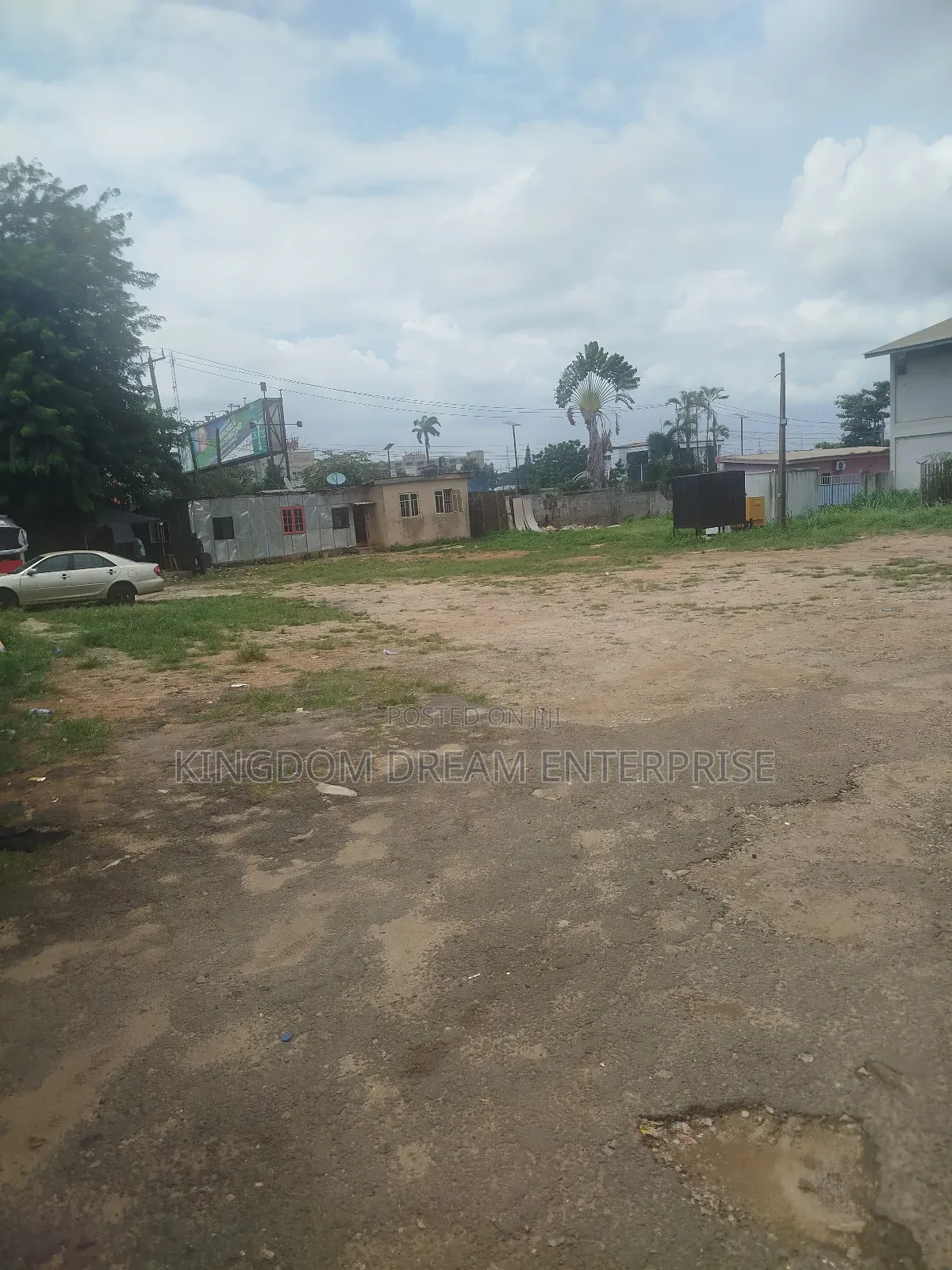 2000 4000 SQM Corner Piece Land Ikeja Gra Lagos State in Ikeja GRA