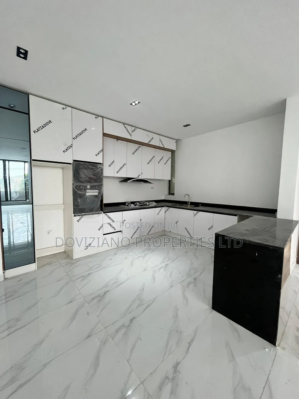 2bdrm Apartment in Victoria Island for sale in Victoria Island