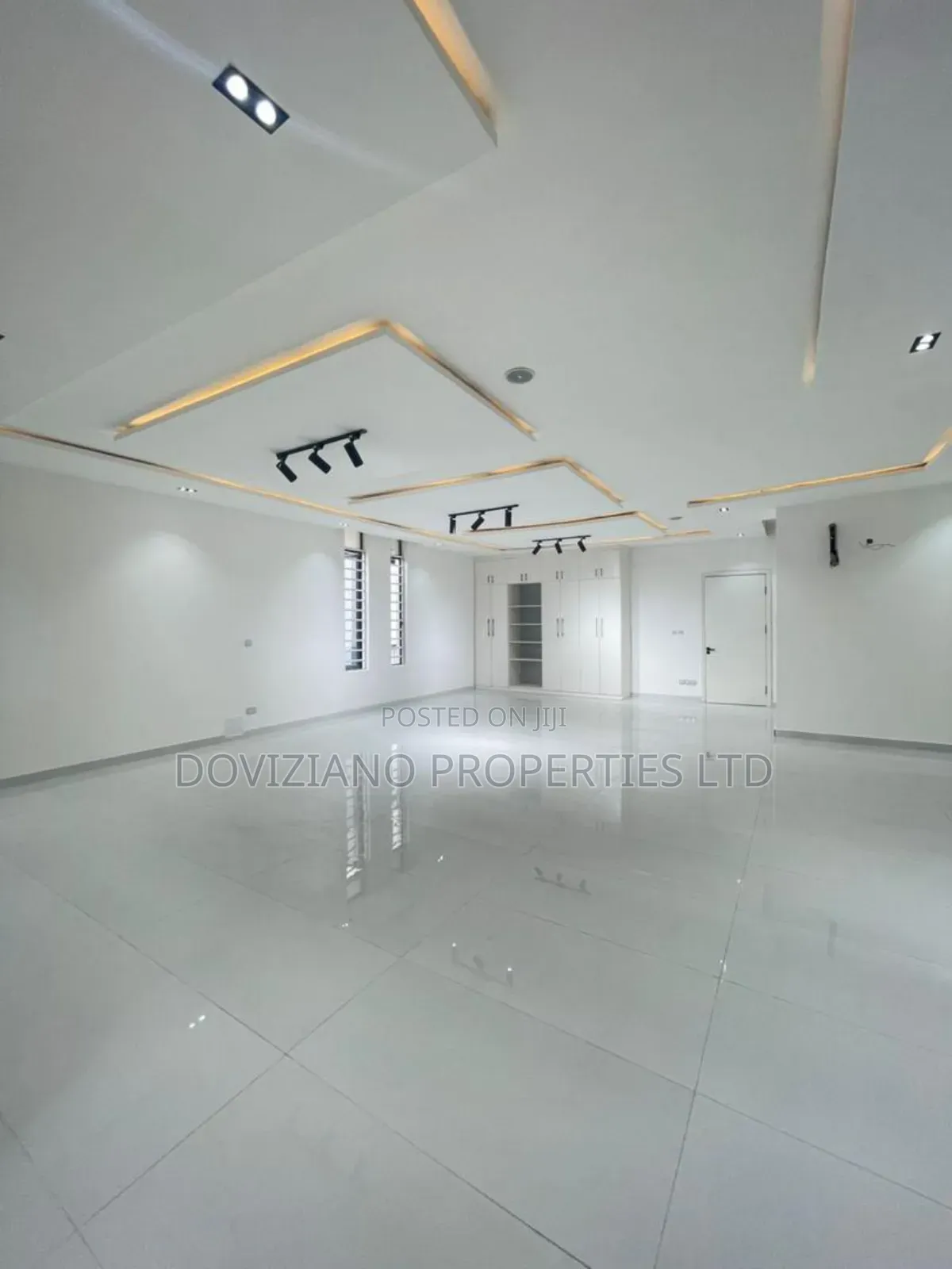 5bdrm Duplex in Lekki for sale in Lekki
