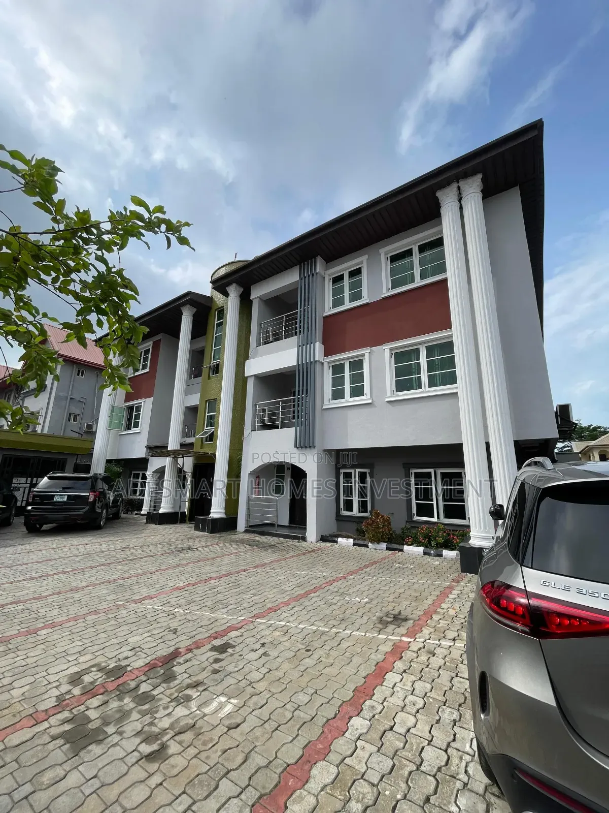 Furnished 3bdrm Block of Flats in Off Admiralty Lekki for rent in Lekki Phase 1