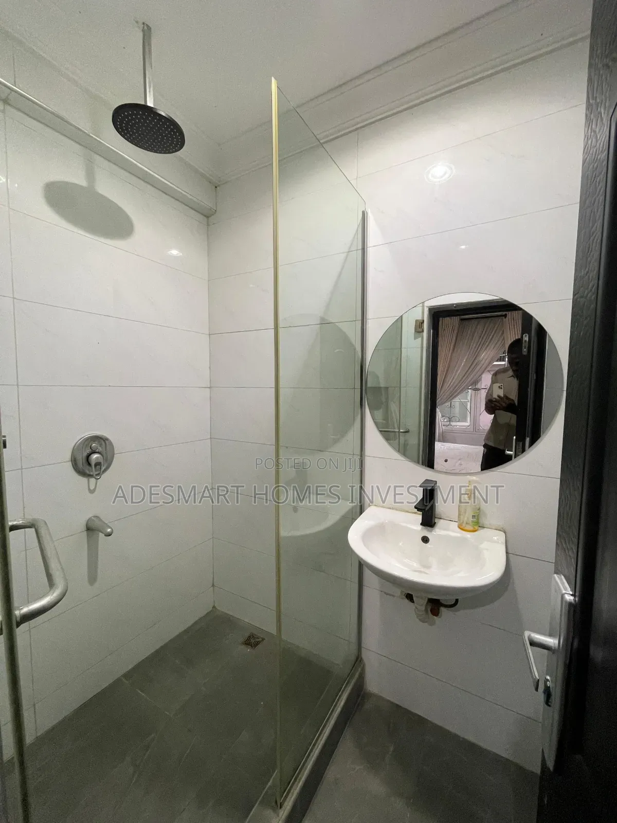 Furnished 3bdrm Block of Flats in Off Admiralty Lekki for rent in Lekki Phase 1