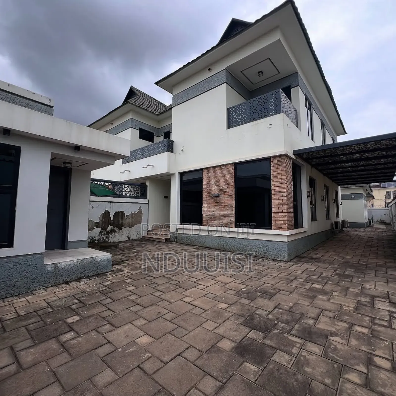 3bdrm Duplex in Life Camp for sale in Life Camp