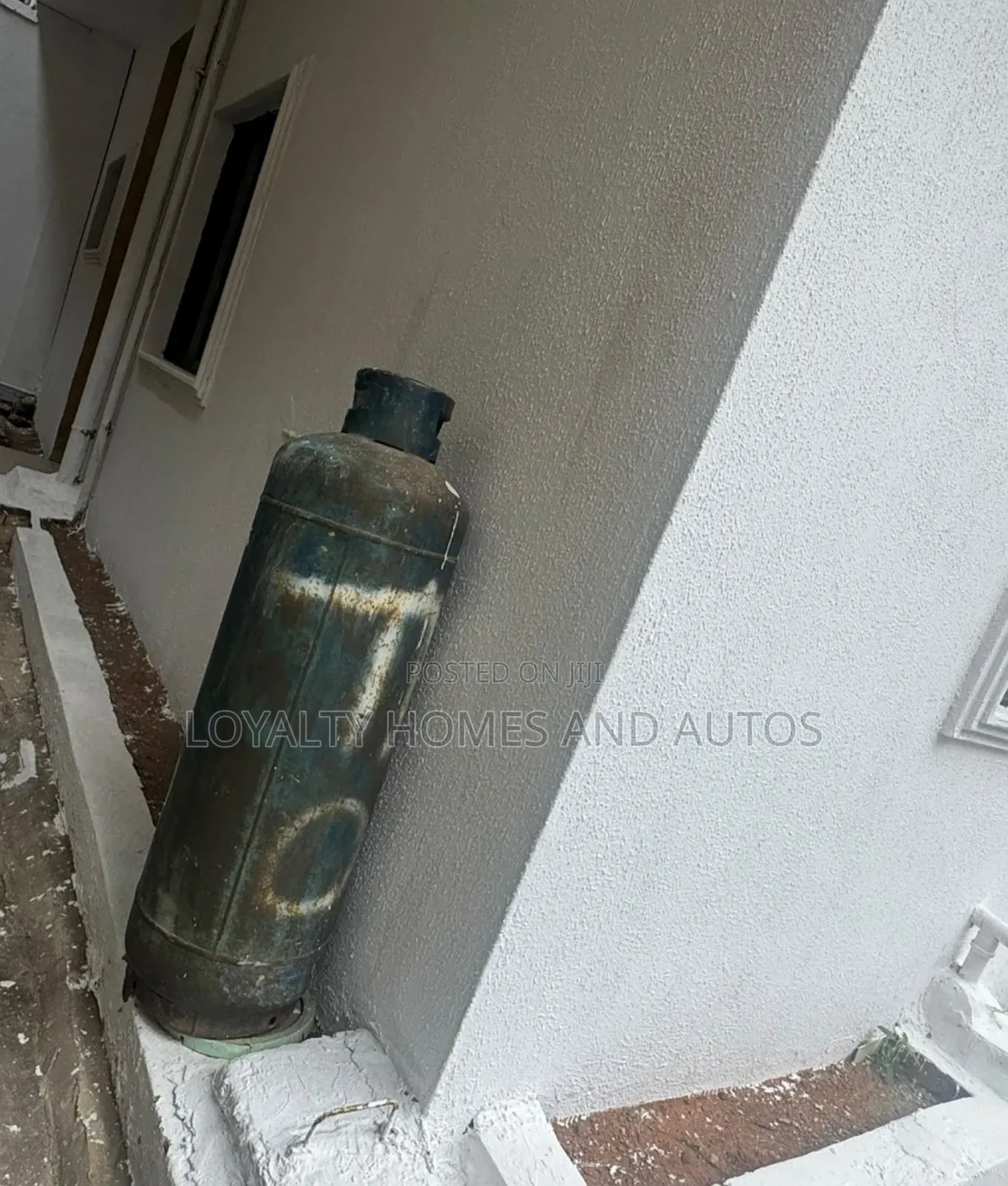 5bdrm Duplex in Omole Phase 1 for sale in Omole Phase 1