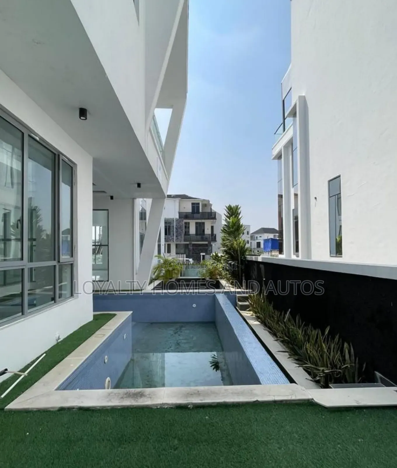Furnished 5bdrm Duplex in Osapa london for sale in Osapa london