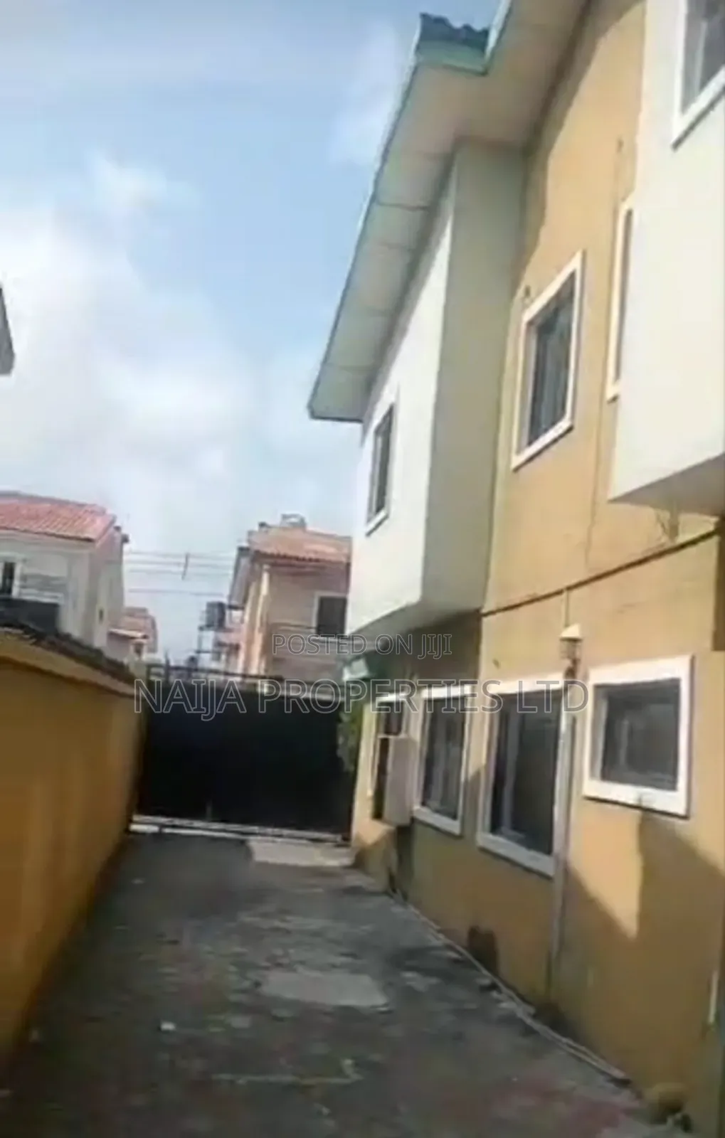 4bdrm Duplex in Mobolaji Johnson, Lekki Phase 1 for sale in Lekki Phase 1
