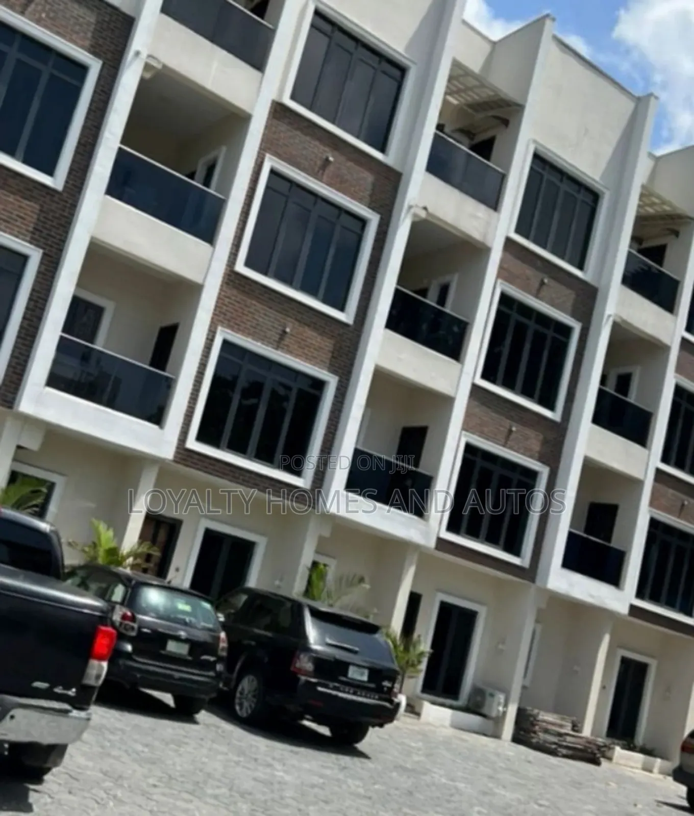 Furnished 5bdrm Townhouse/Terrace in Adeola Odeku for sale in Adeola Odeku