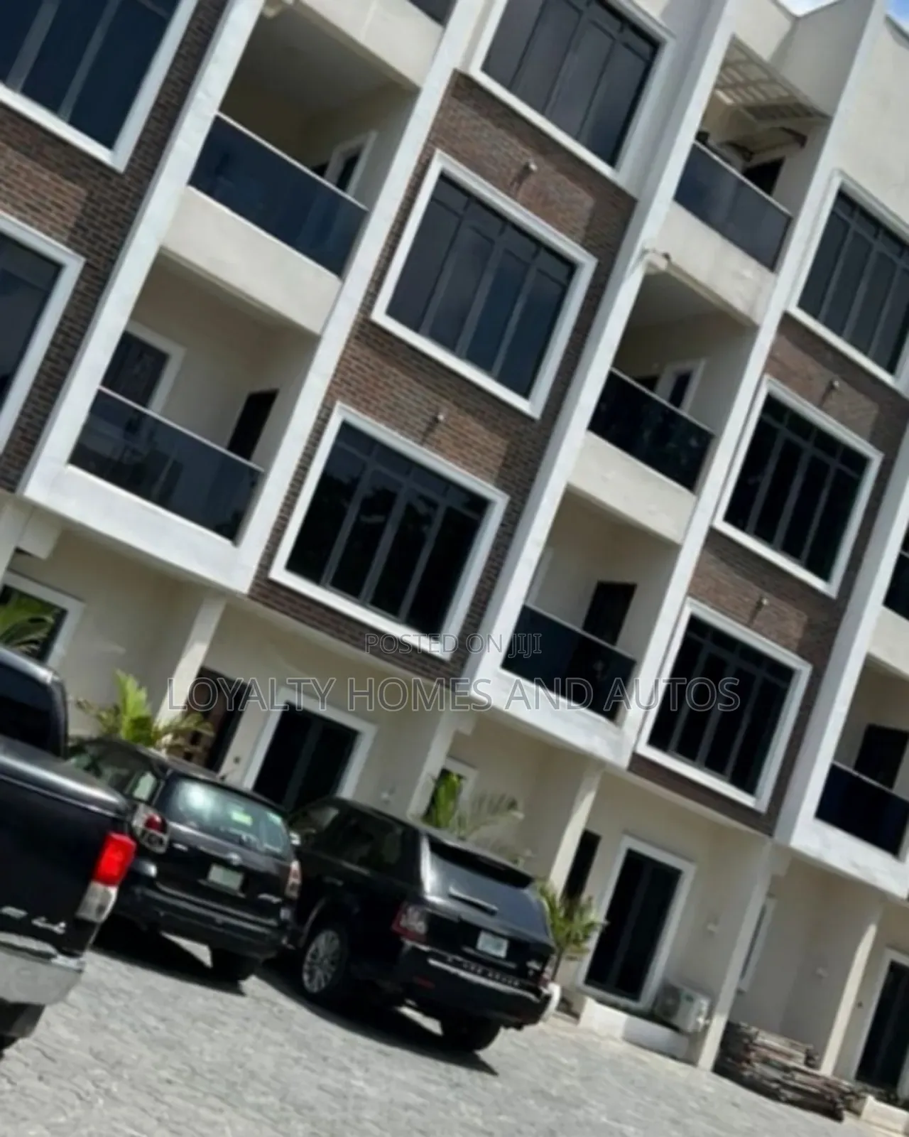 Furnished 5bdrm Townhouse/Terrace in Adeola Odeku for sale in Adeola Odeku