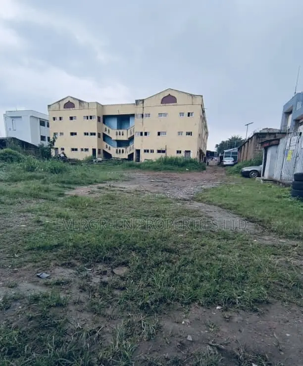 Commercial Goldmine: 42 Offices on Major Road, Old Bodija in Bodija