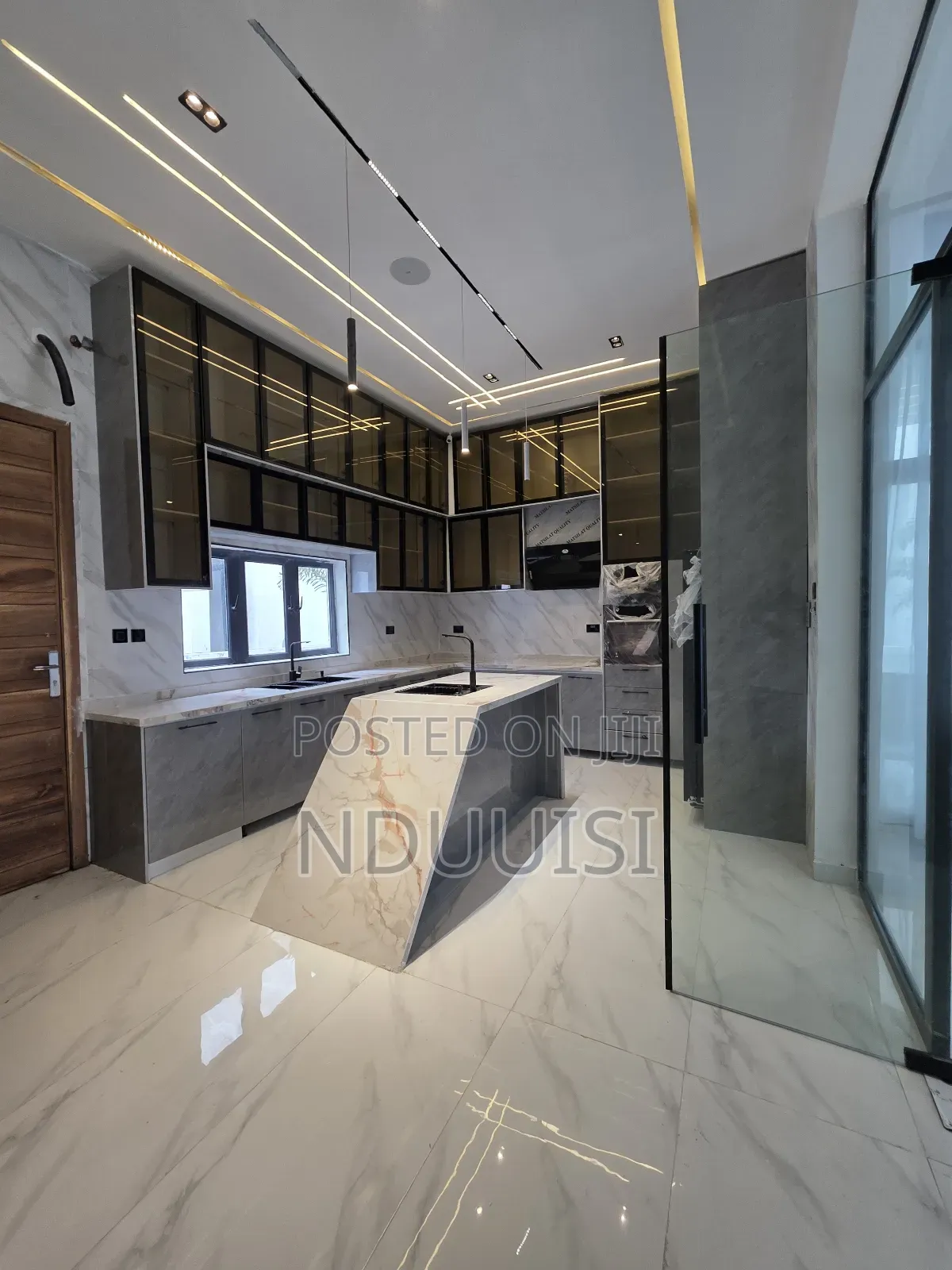5bdrm Duplex in Discovery Estate, Lekki Phase 1 for sale in Lekki Phase 1