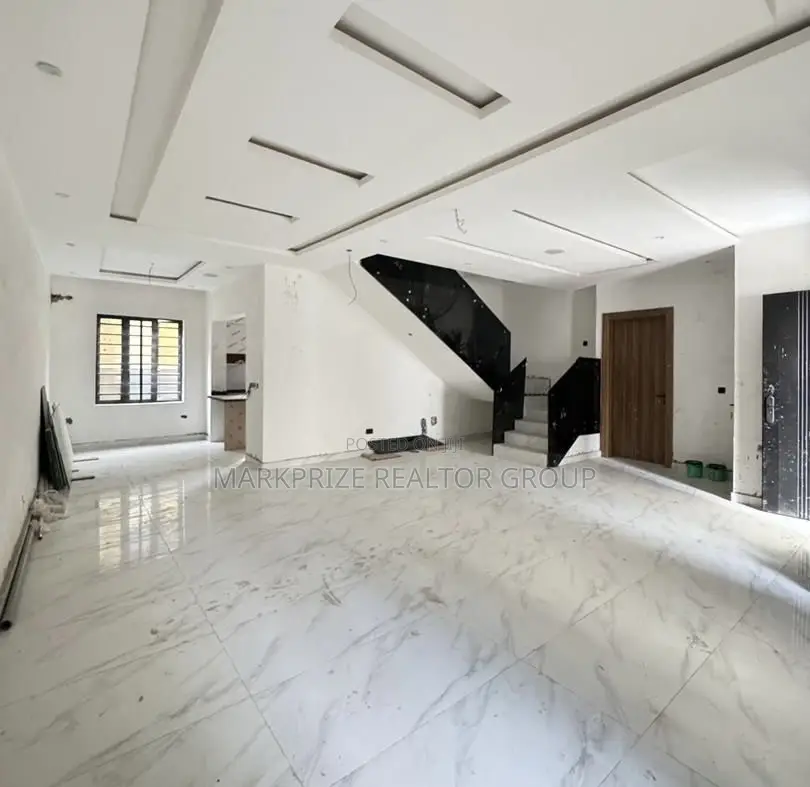 4bdrm Duplex in Omole Phase 2 Lagos for sale in Omole Phase 2