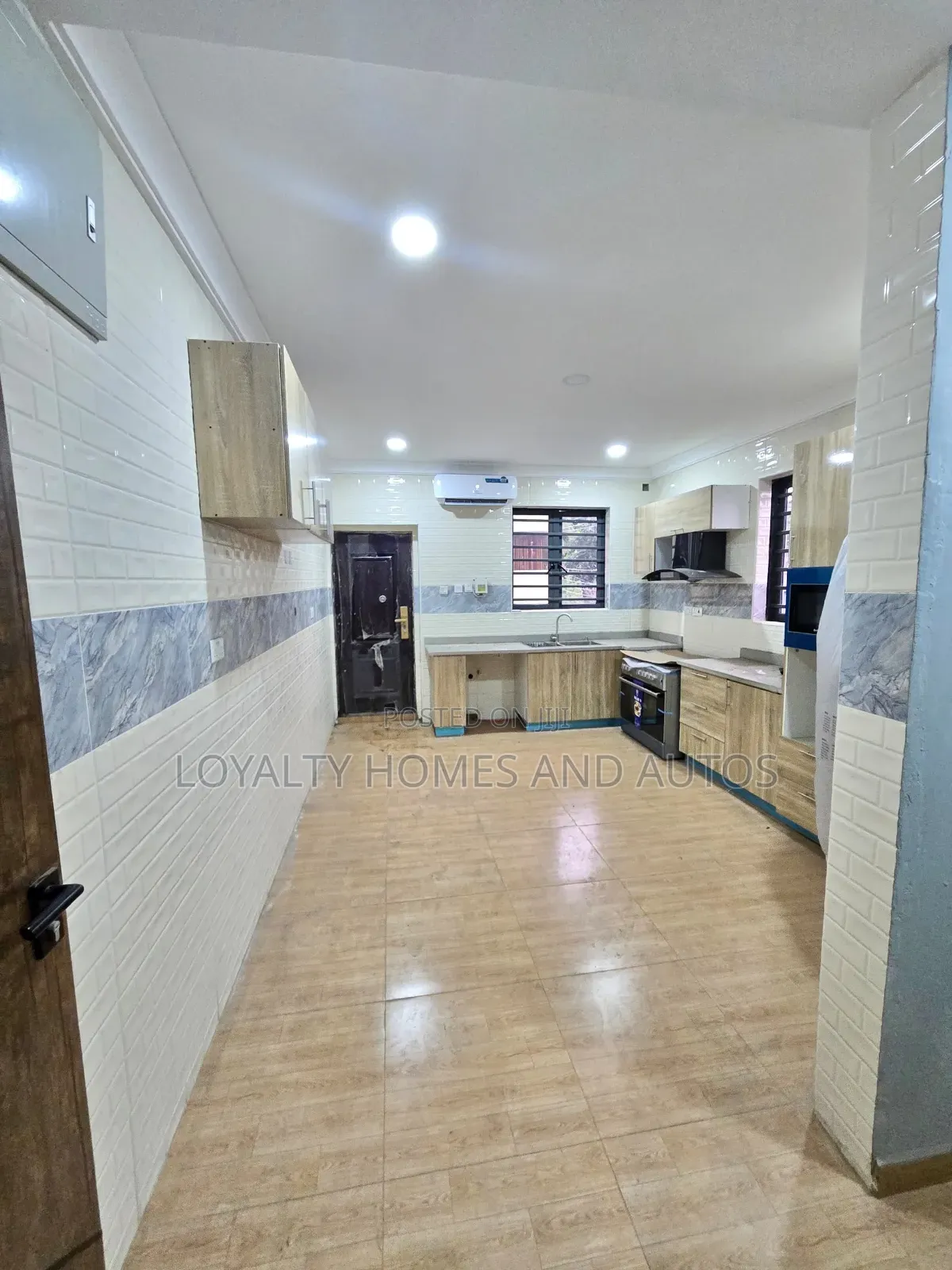 5bdrm Duplex in Shonibare Ikeja Gra for sale in Ikeja GRA