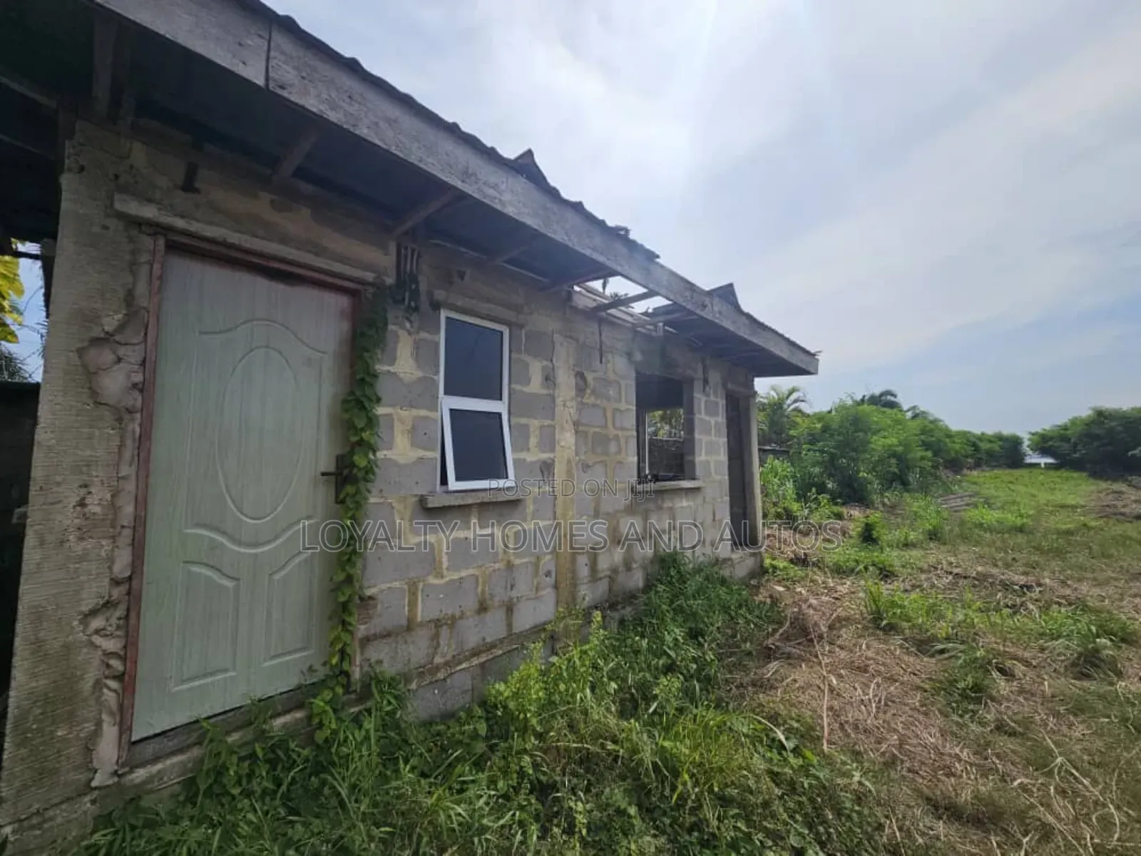 Prime Land for Sale in a Nice Estate at Ikoyi Lagos in Ikoyi