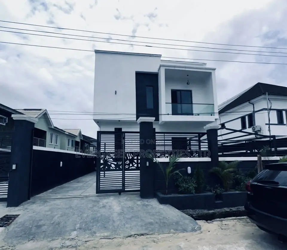 4bdrm Duplex in Lekki Gardens Estate for sale in Lekki Gardens Estate