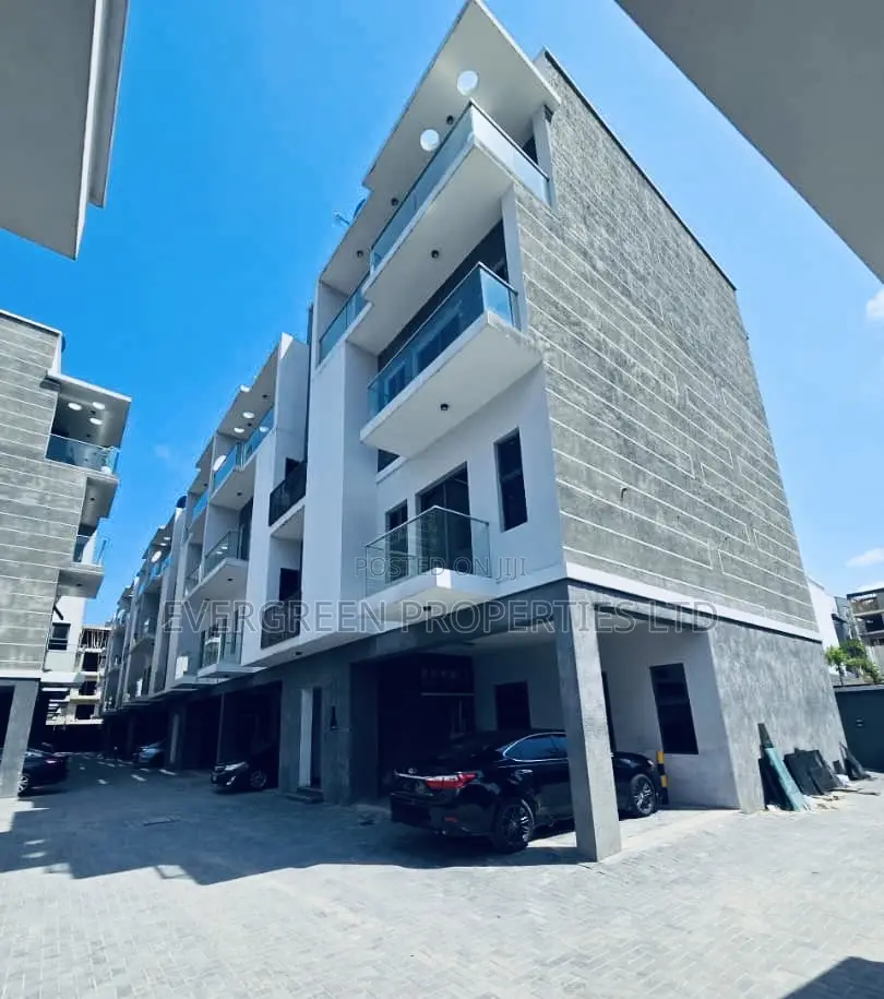 1bdrm Block of Flats in Lekki Phase 1 for sale in Lekki Phase 1