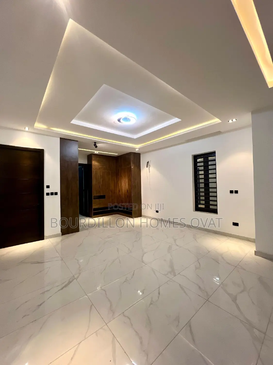 5bdrm Duplex in Ikota for sale in Ikota