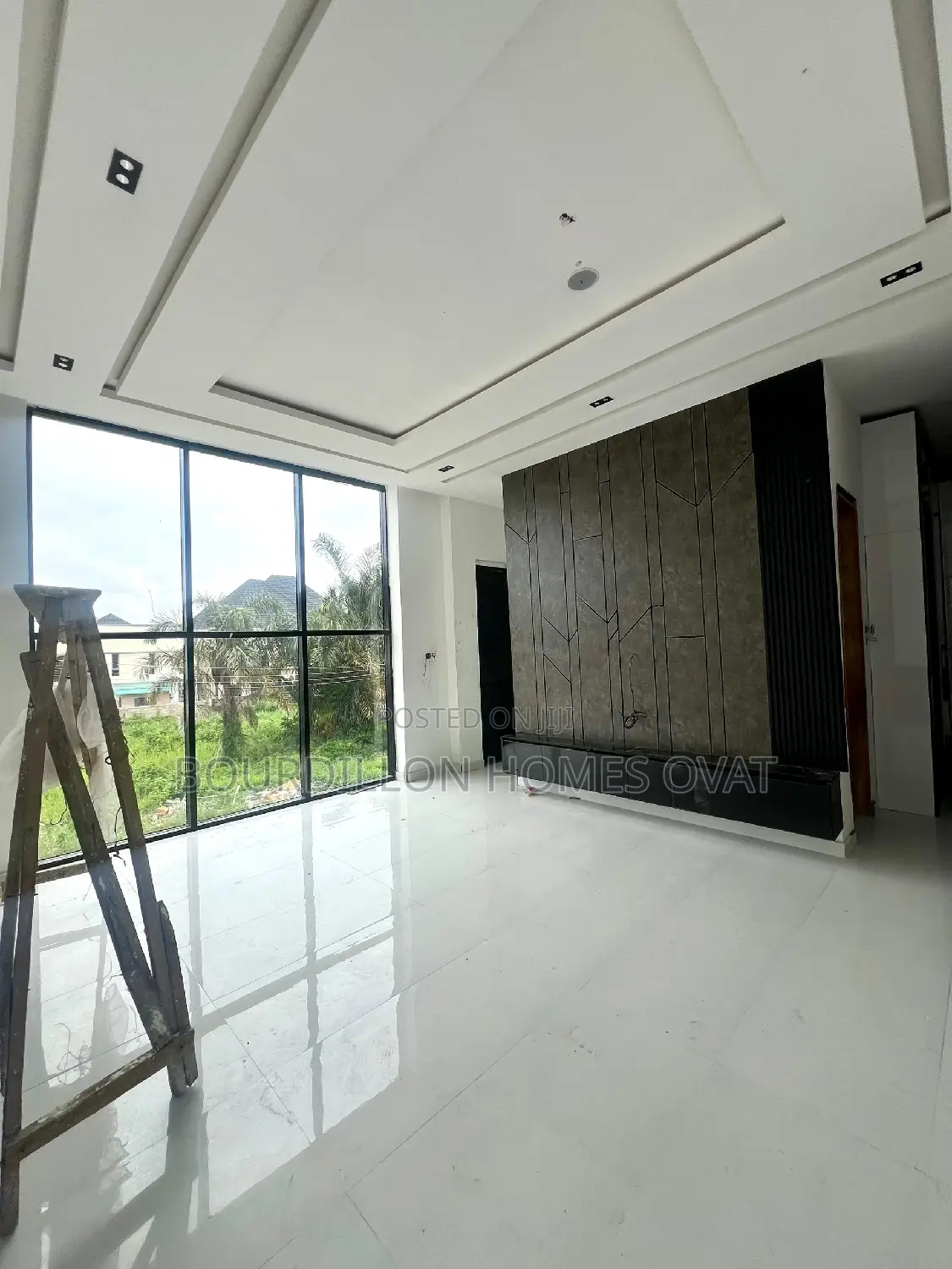5bdrm Duplex in Ikota for sale in Ikota