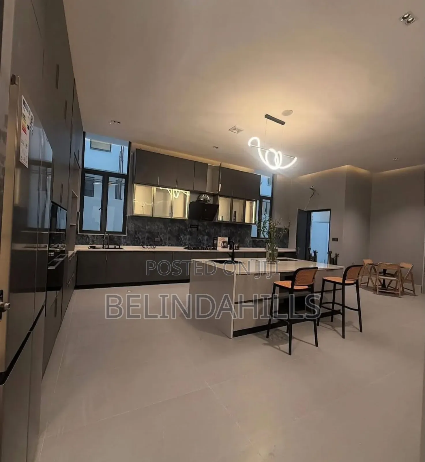 8bdrm Duplex in Asokoro for sale in Asokoro