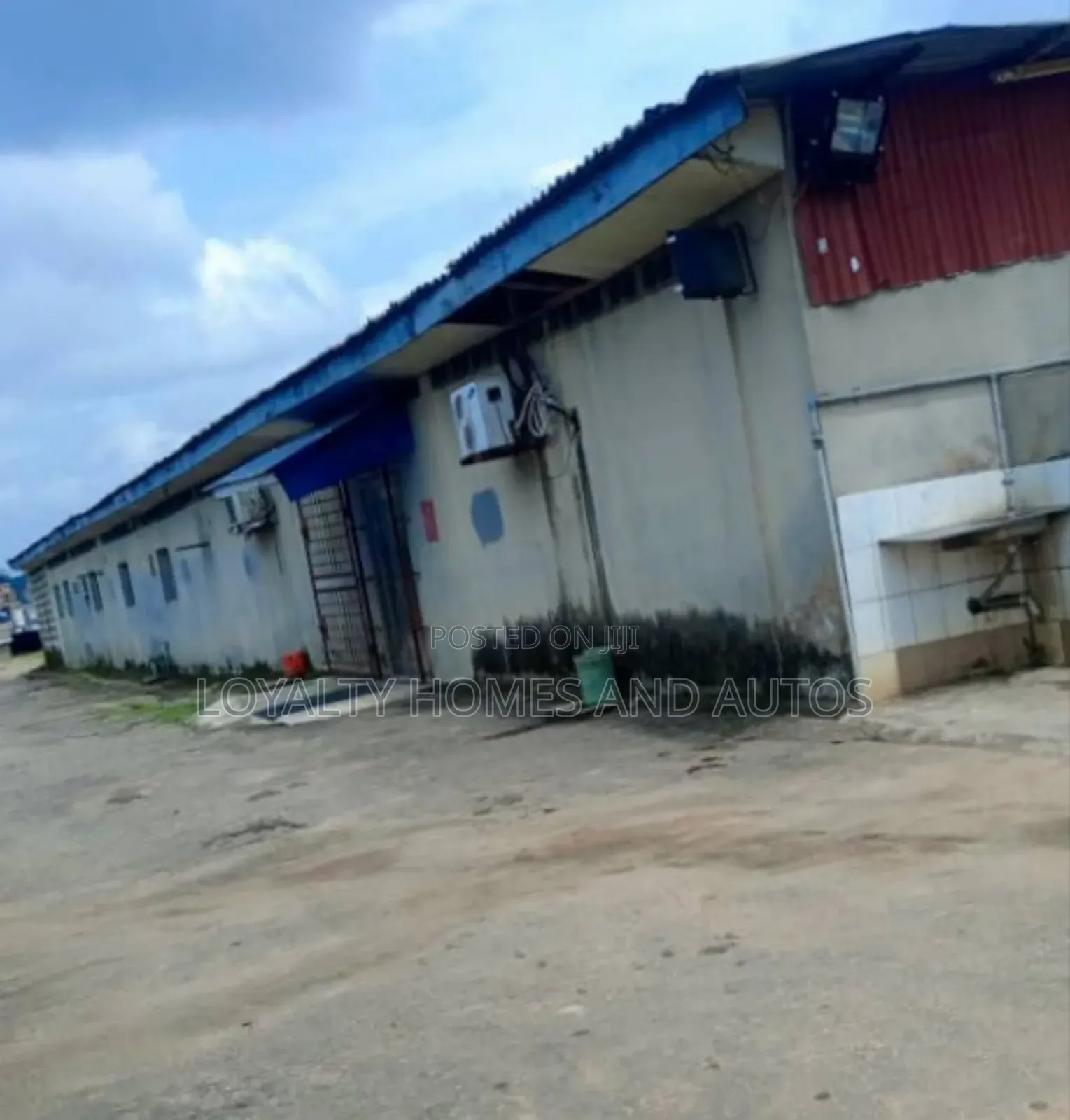 Bay Warehouse and Office for Sale in Oregun