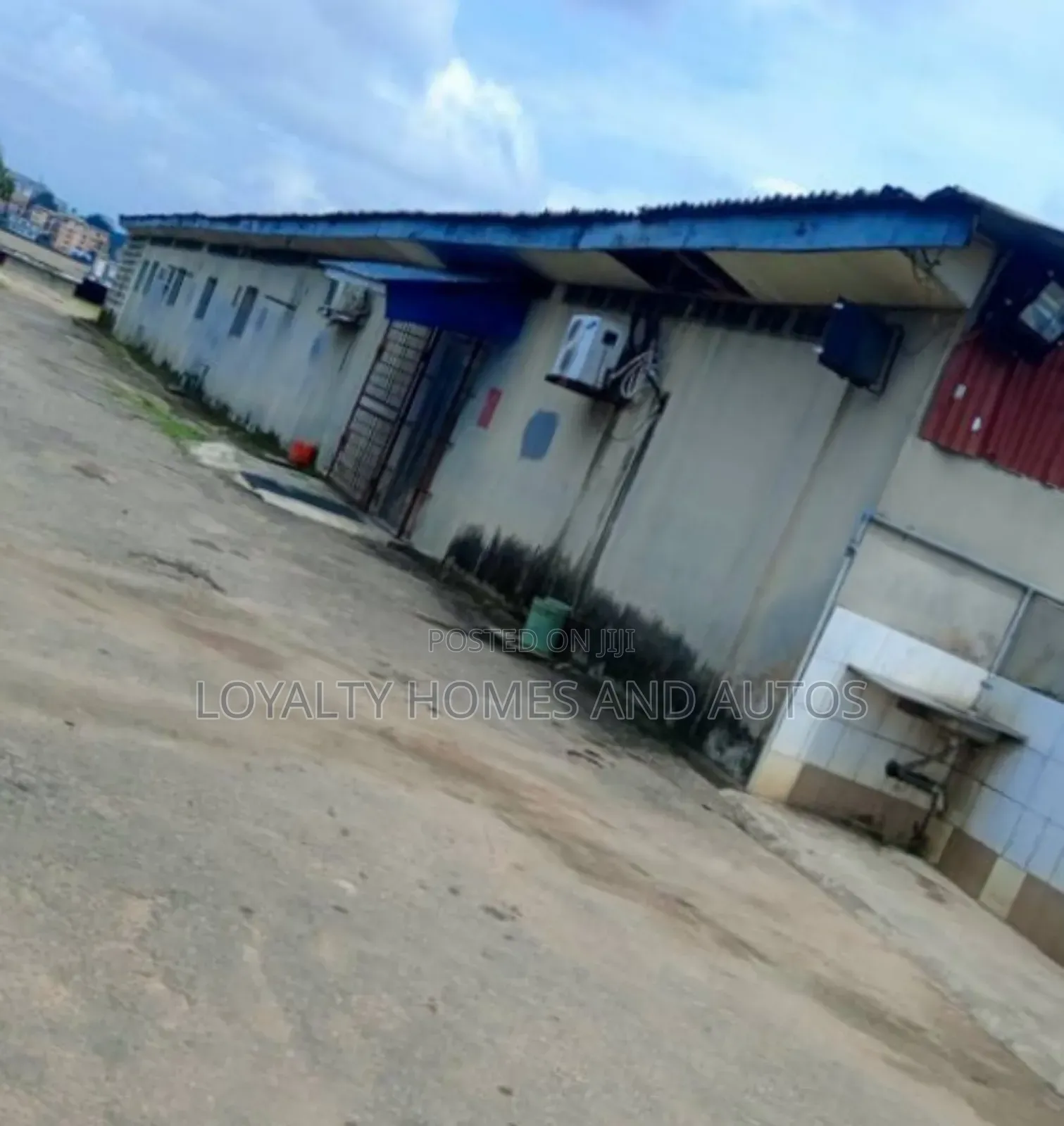 Bay Warehouse and Office for Sale in Oregun
