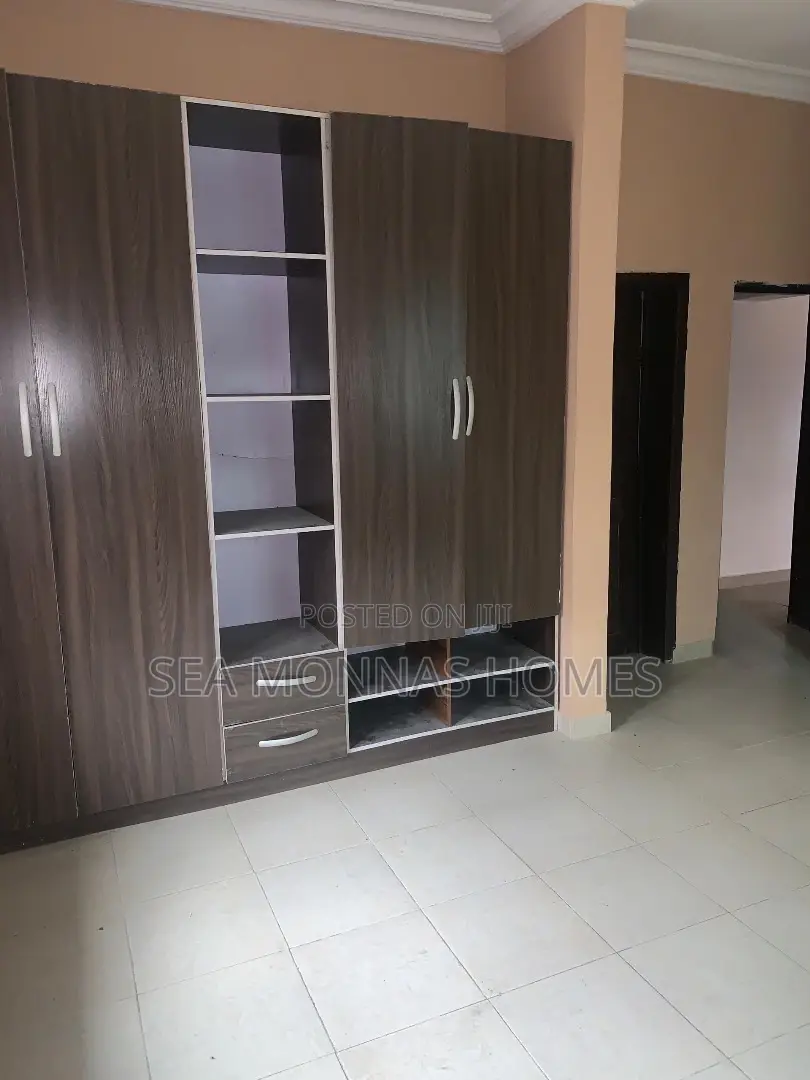 3bdrm Block of Flats in Chevy View Estate, Chevron for rent in Chevron