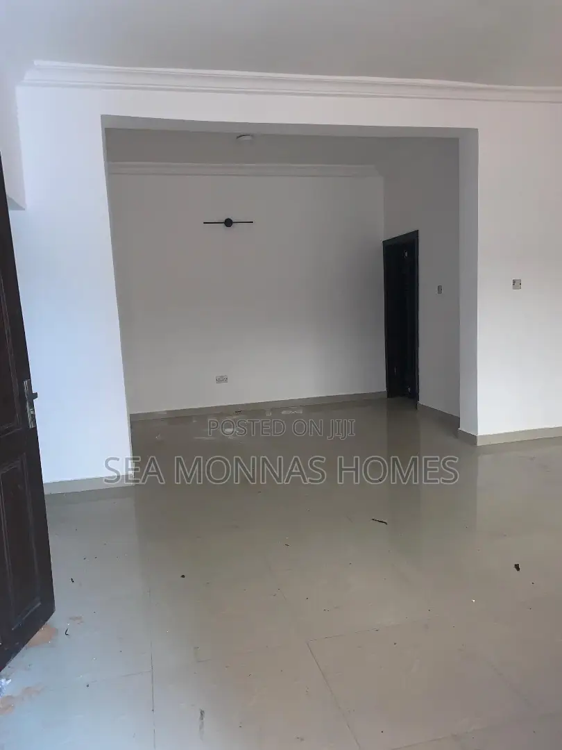 3bdrm Block of Flats in Chevy View Estate, Chevron for rent in Chevron
