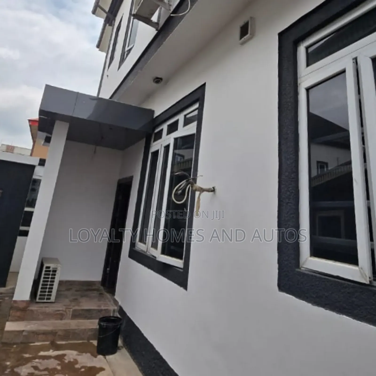 Furnished 3bdrm Duplex in Omole Phase 2 for sale in Omole Phase 2
