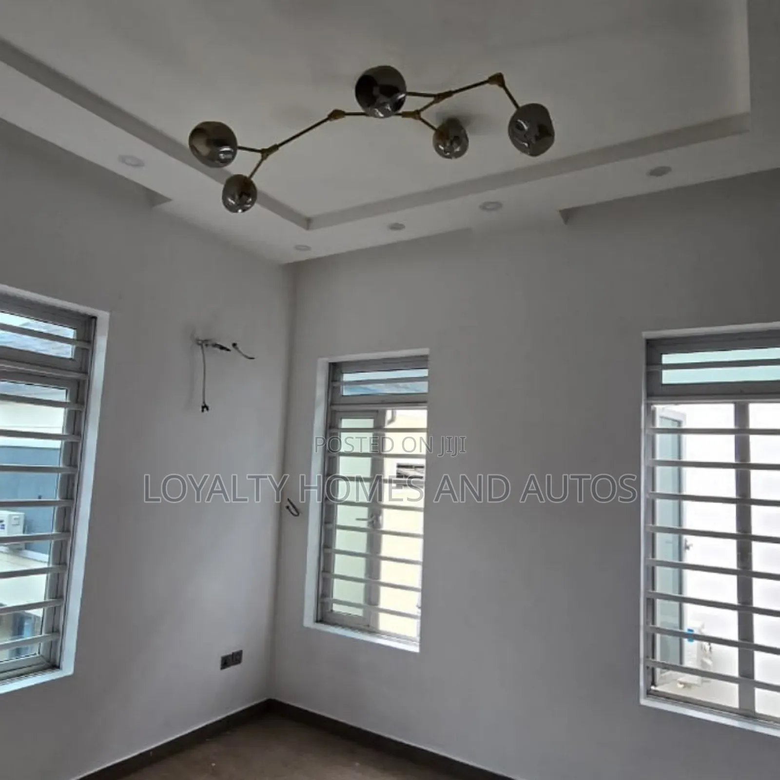 Furnished 3bdrm Duplex in Omole Phase 2 for sale in Omole Phase 2