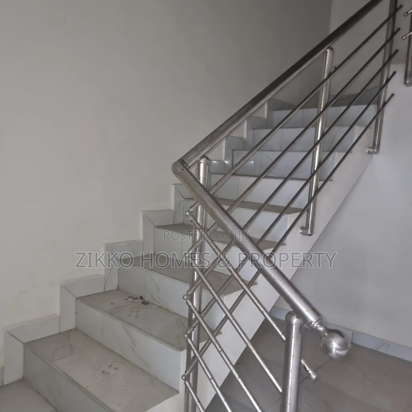3bdrm Townhouse/Terrace in Boulevard Estate, Lekki for sale in Lekki