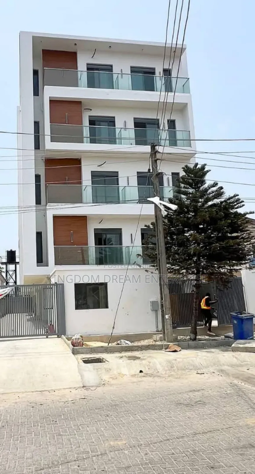 3bdrm Block of Flats in Lekki Phase 1 for rent in Lekki Phase 1