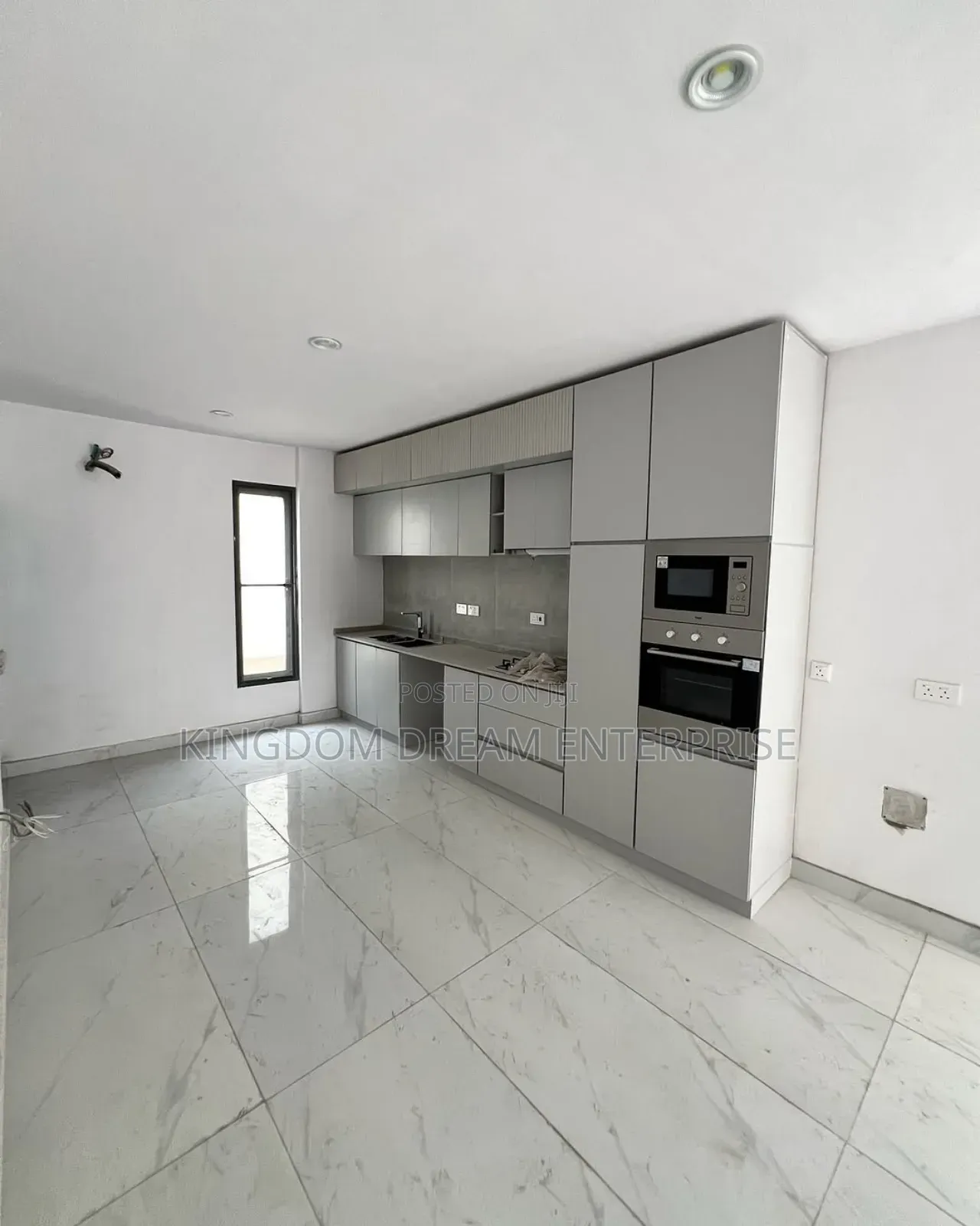 3bdrm Block of Flats in Lekki Phase 1 for rent in Lekki Phase 1