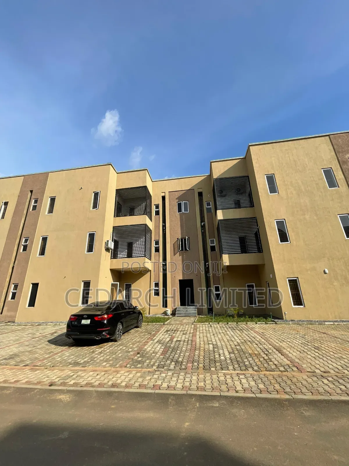 6bdrm House in Lugbe District for sale in Lugbe District