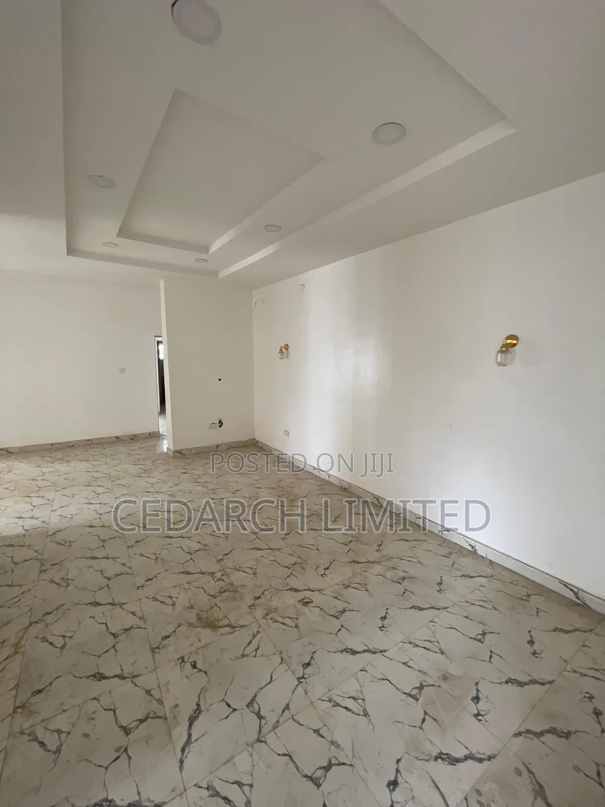 6bdrm House in Lugbe District for sale in Lugbe District