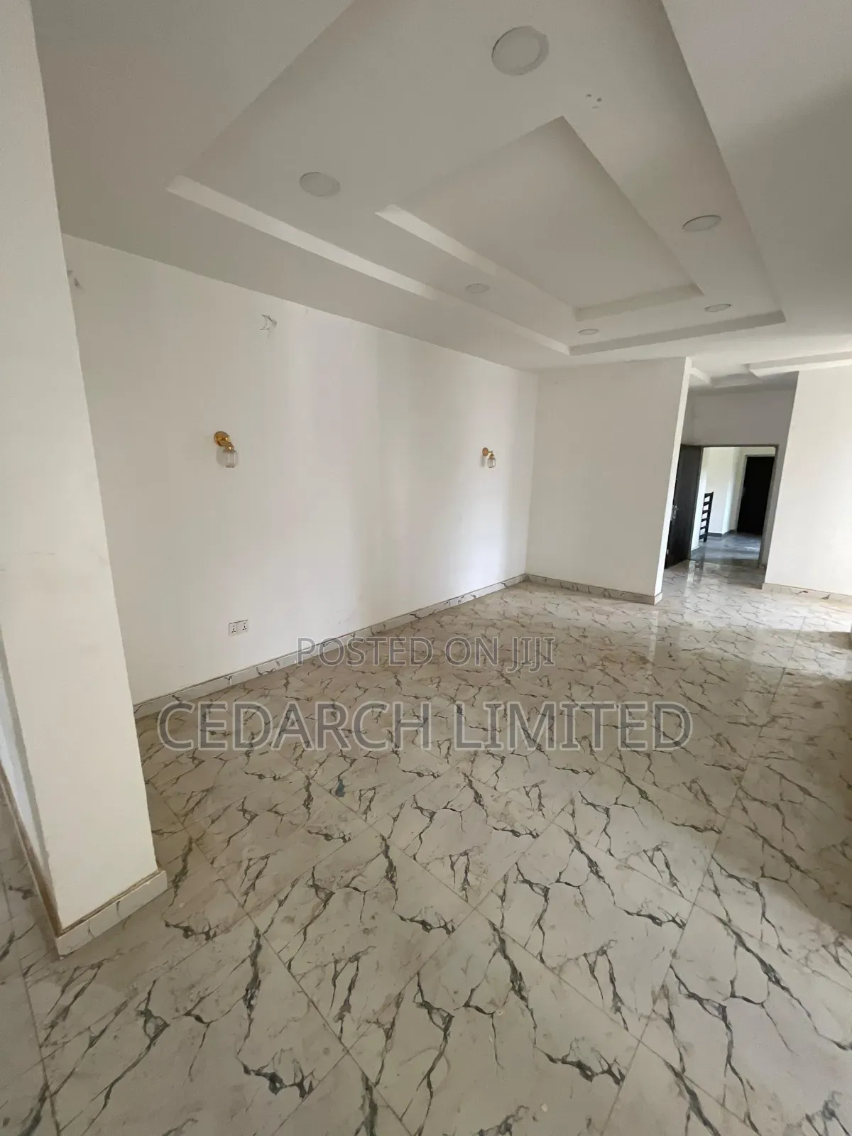 6bdrm House in Lugbe District for sale in Lugbe District