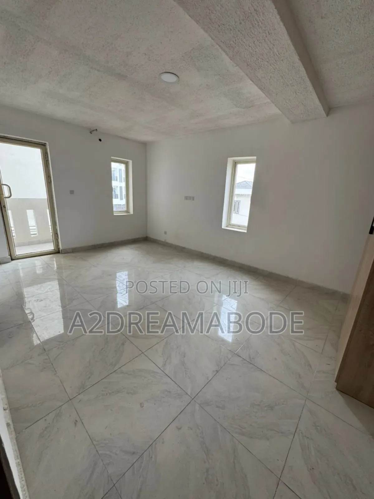 2bdrm Apartment in Lekki Phase 1 for rent in Lekki