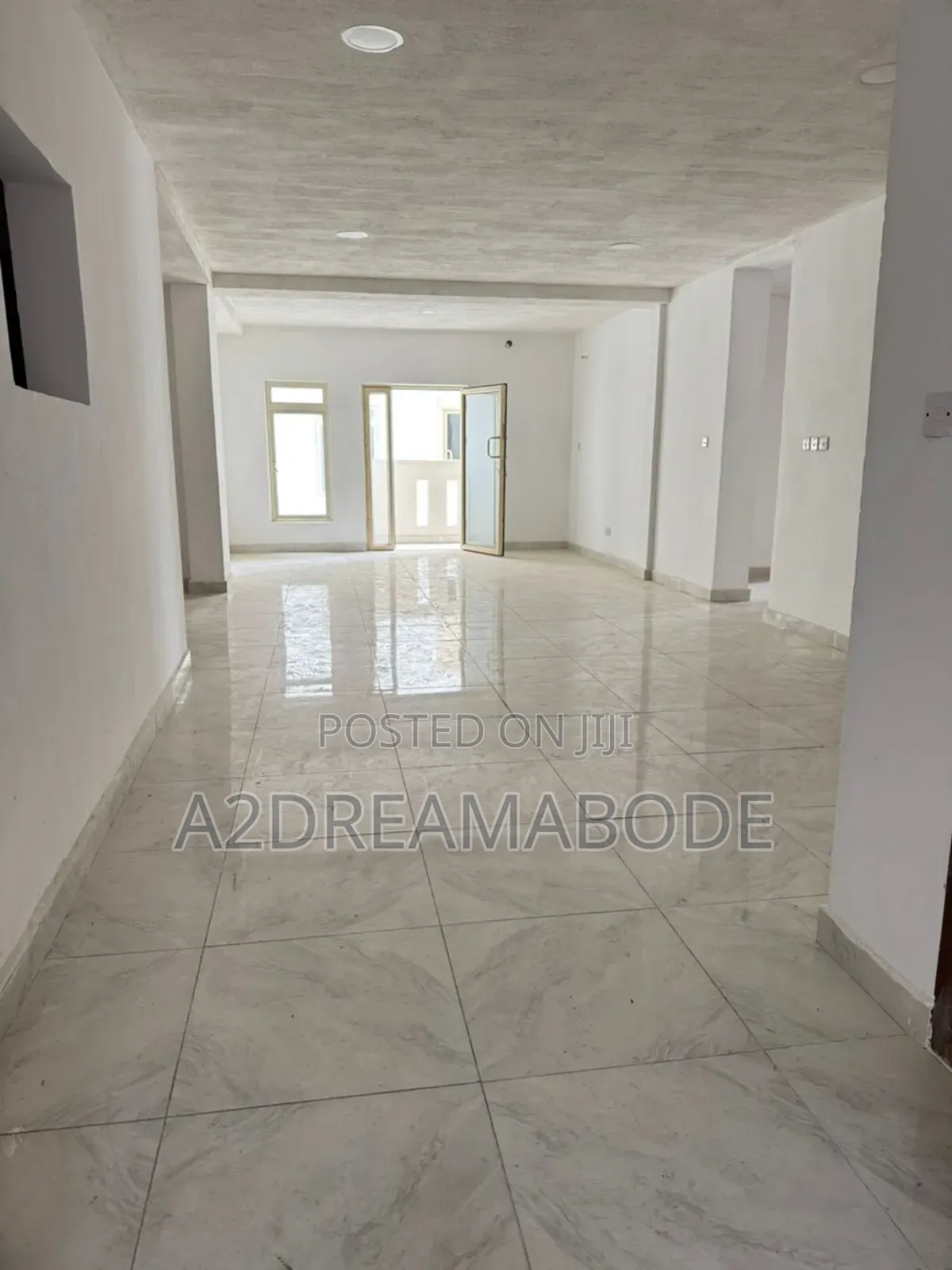 2bdrm Apartment in Lekki Phase 1 for rent in Lekki
