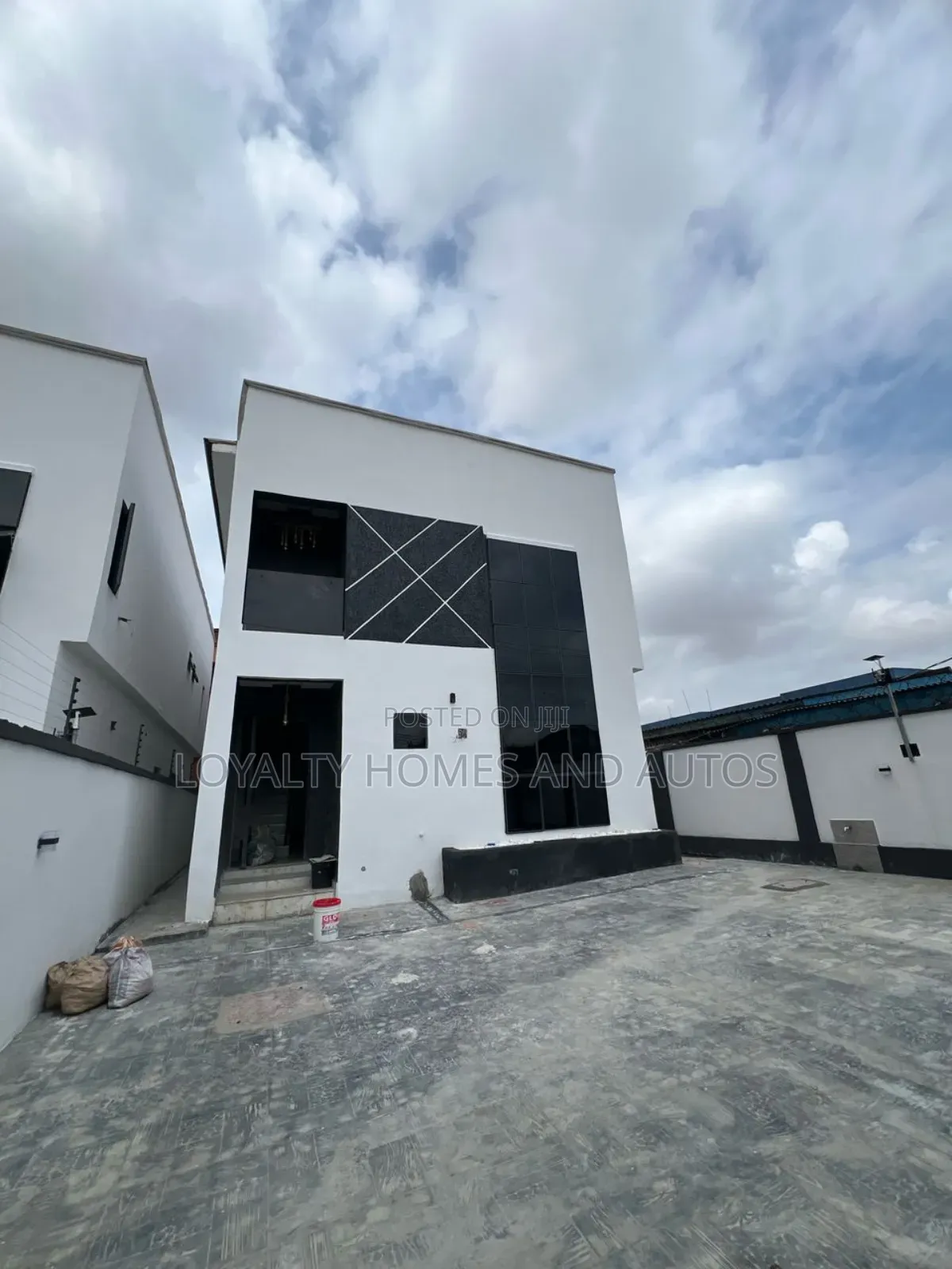 Furnished 4bdrm Duplex in Adeniyi Jones for sale in Adeniyi Jones