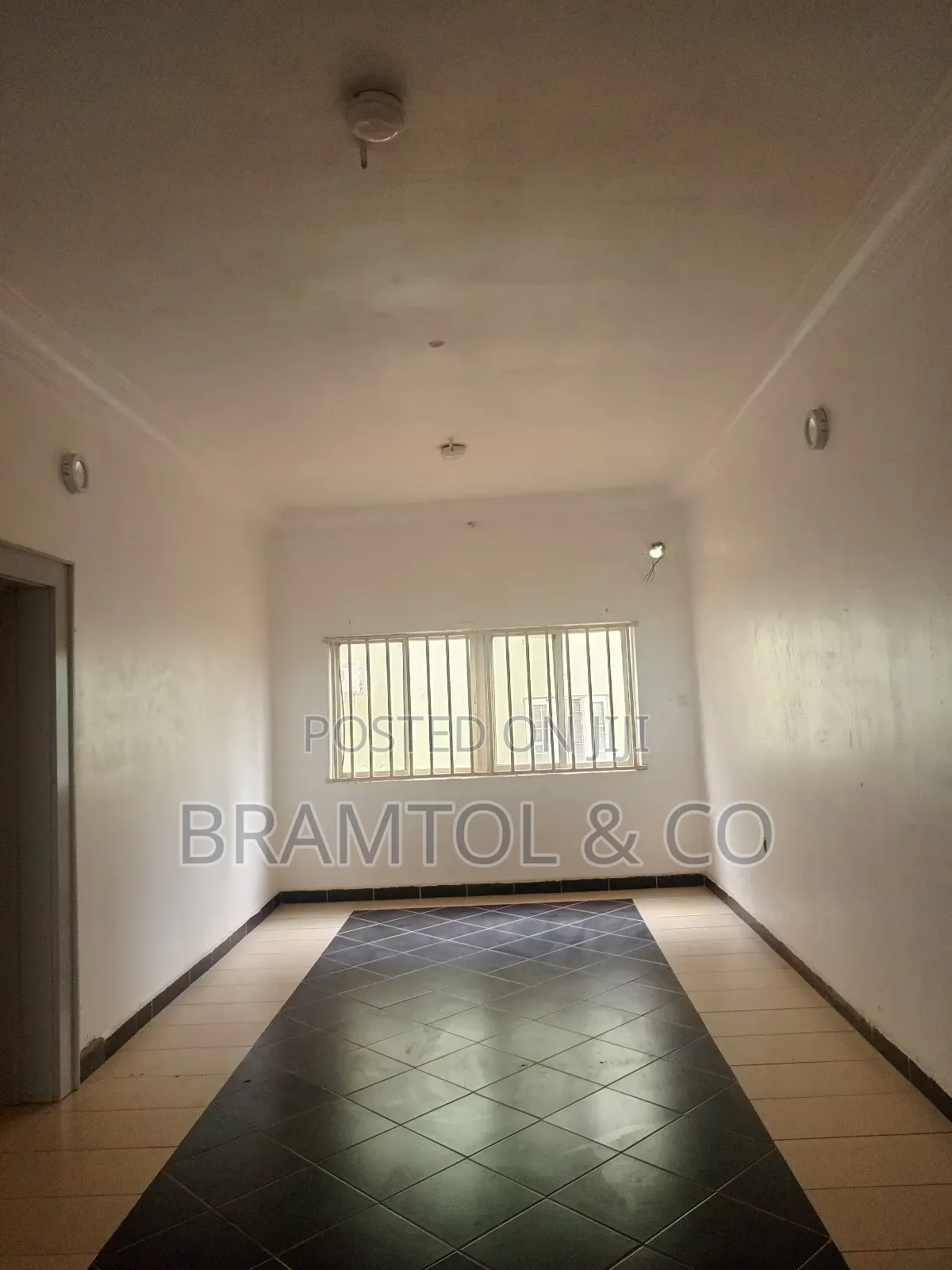 2bdrm Block of Flats in Plus Bq, Wuse 2 for rent in Wuse 2