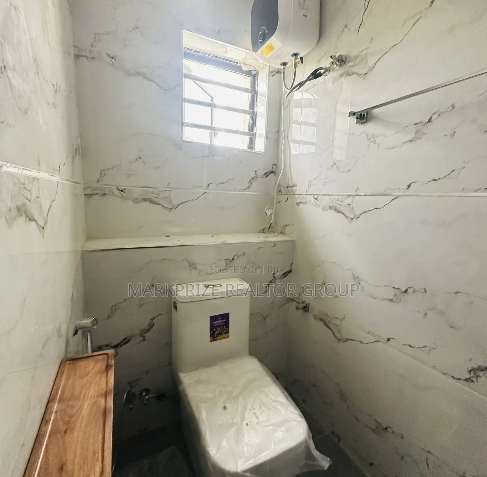 4bdrm Maisonette in Opebi Ikeja Lagos for sale in Opebi