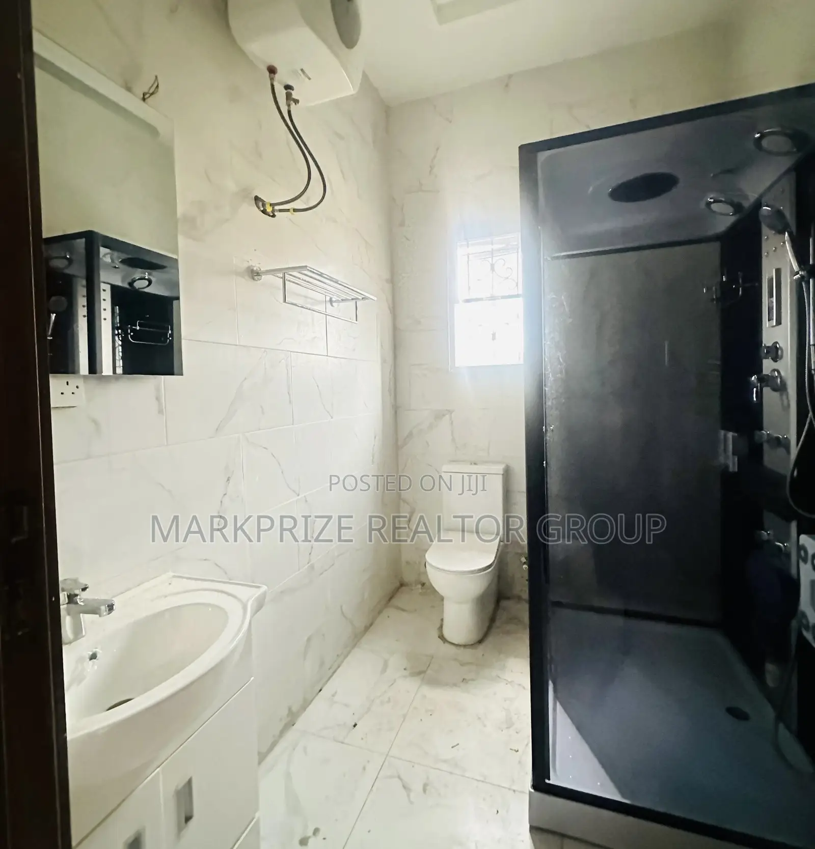 5bdrm Duplex in Magodo Phase 2 Lagos for sale in Magodo