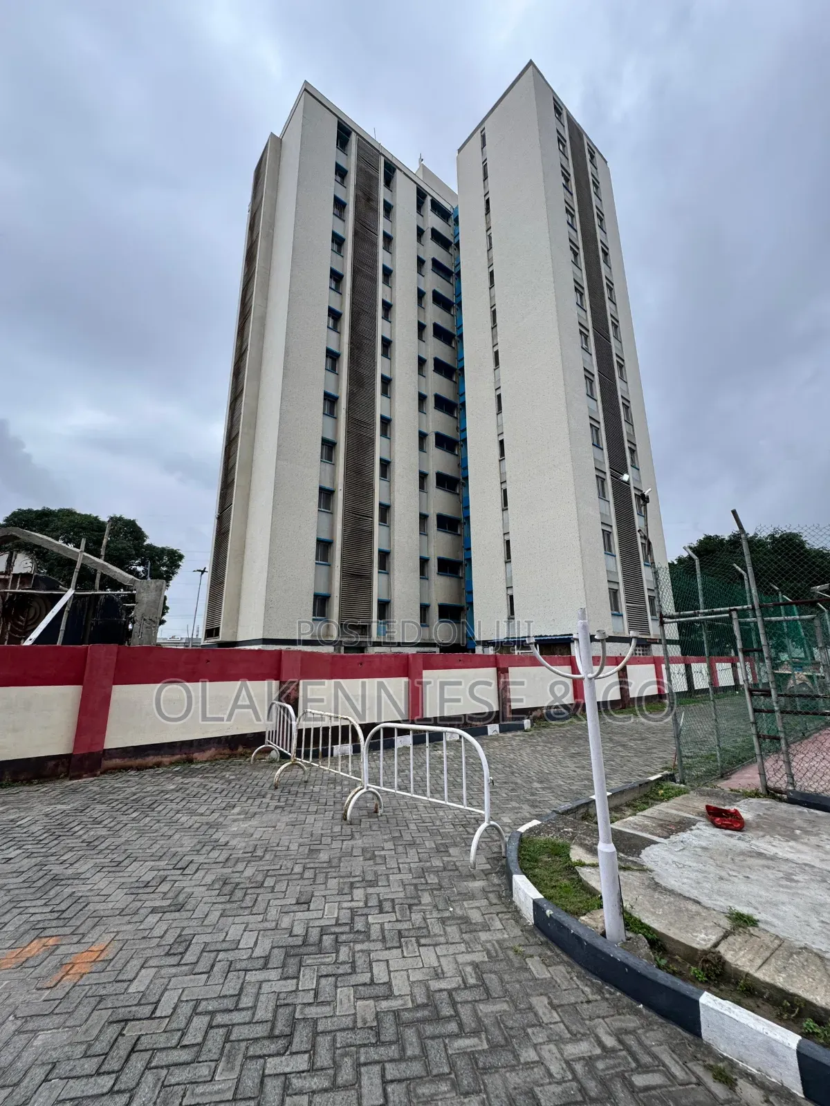 2bdrm Block of Flats in Eric Moore Heights, Bode Thomas for sale in Bode Thomas