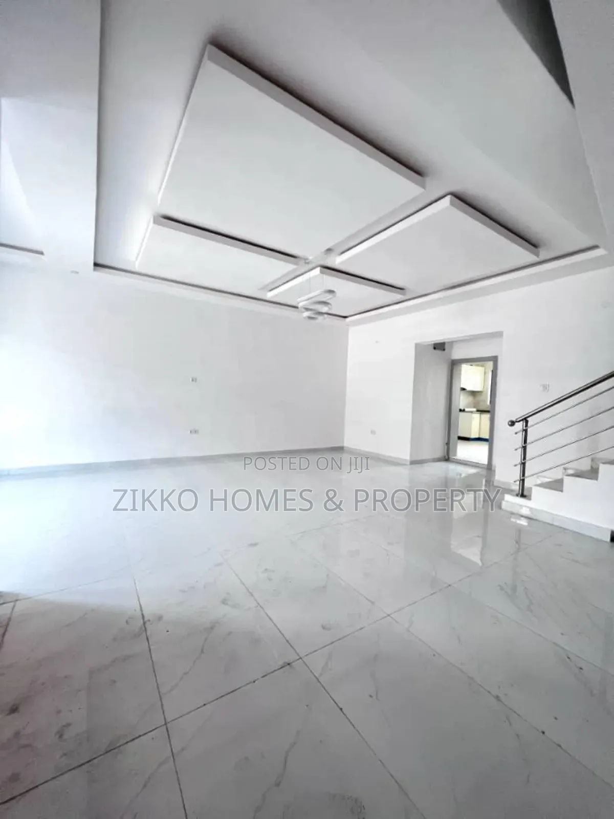 6bdrm Townhouse/Terrace in Orchid Road, Lekki for sale in Lekki