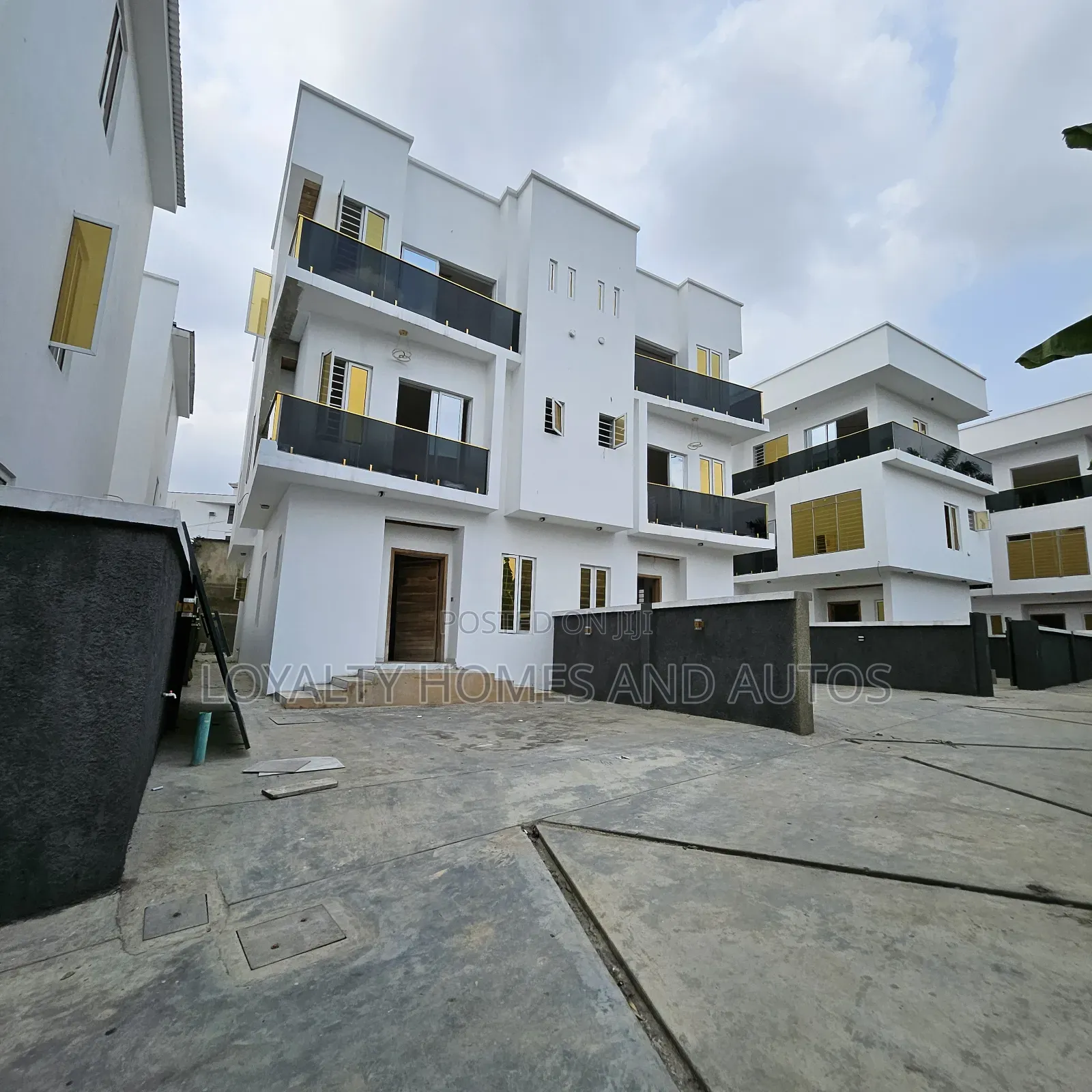 5bdrm Duplex in Opebi Ikeja Lagos for sale in Opebi